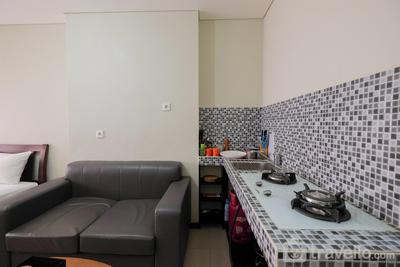 Apartemen Nifarro Park - Garden View Studio at Nifarro Park Apartment By Travelio