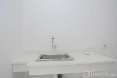 Apartemen Bassura City - Unfurnished Studio Room with AC at High Floor Bassura City Apartment By Travelio