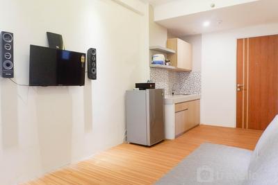 Apartemen Puncak Dharmahusada - Exquisite 2BR Apartment at Puncak Dharmahusada By Travelio