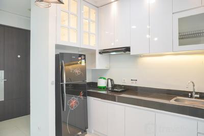 Apartemen CitraLake Suites - Comfort Stay 2BR at CitraLake Suites Apartment By Travelio