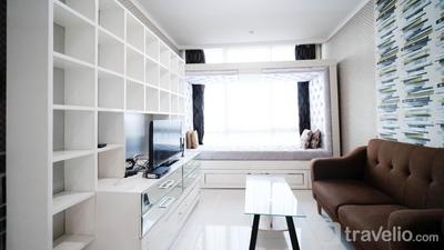 Apartemen The VIA And The Vue Ciputra World - Stunning and Cozy 1BR at The Via and The Vue Apartment By Travelio