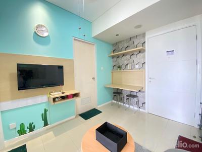 Apartemen Parahyangan Residence - Homey and Clean 1BR Apartment at Parahyangan Residence By Travelio