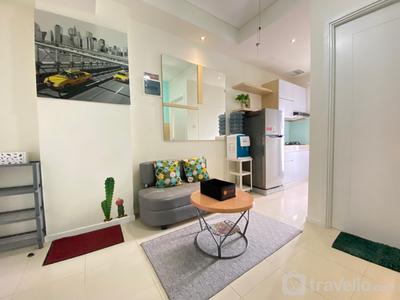 Apartemen Parahyangan Residence - Homey and Clean 1BR Apartment at Parahyangan Residence By Travelio