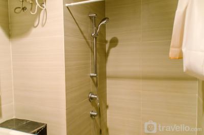 Apartemen West Vista - Comfort and Simply Studio at West Vista Apartment By Travelio