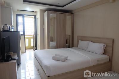 Cozy and Simple Studio at Kebagusan City Apartment By Travelio