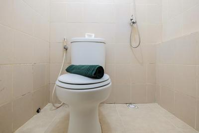 Apartemen Green Palace Kalibata - Monochrome Style 2BR Green Palace Kalibata Apartment By Travelio