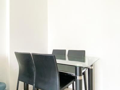 Apartemen Madison Park - Comfortable 2BR Madison Park Apartment By Travelio