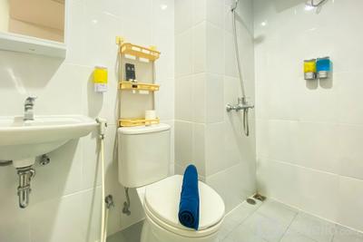 Apartemen Patraland Urbano - Well Furnished Studio Room at High Floor Patraland Urbano Apartment By Travelio