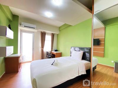 Homey Studio Apartment at Oxford Jatinangor By Travelio