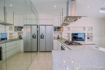 Apartemen Aspen Residence - Big and Cozy 2BR Apartment at Aspen Residence By Travelio