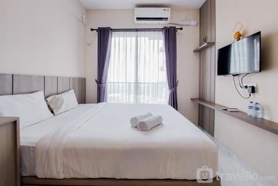 Stunning and Nice Studio at Sky House BSD Apartment By Travelio