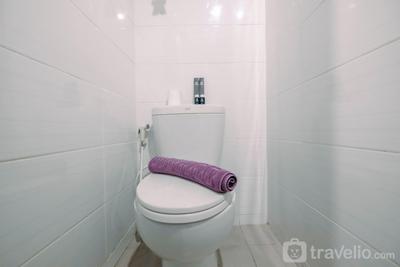 Apartemen Grand Dhika City Jatiwarna - Stylish and Posh Studio Grand Dhika City Apartment By Travelio