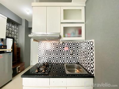 Apartemen Green Pramuka City - Furnished Studio Green Pramuka City Apartment By Travelio
