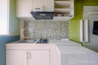 Apartemen Green Lake View - Relaxing and Simply Studio Green Lake View Apartment By Travelio