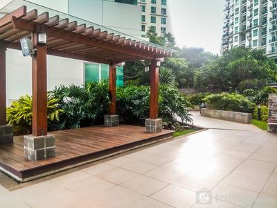 Apartemen Woodland Park Residence - Good Location with Simply Furnished 1BR Apartment Woodland Park Residence By Travelio