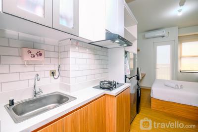 Apartemen Transpark Cibubur - Comfort and Well Furnished Studio at Transpark Cibubur Apartment By Travelio