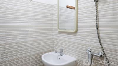 Apartemen Puncak Bukit Golf Surabaya - Studio Semi Furnished with AC at Puncak Bukit Golf Surabaya Apartment By Travelio