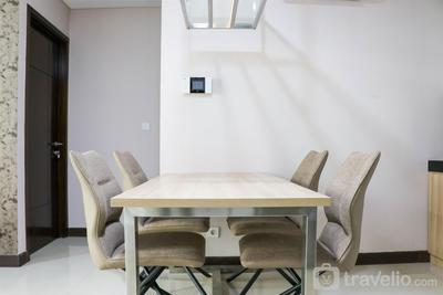 Apartemen Gallery West Residence - Best Choice and Modern 2BR Apartment at Gallery West Residence By Travelio