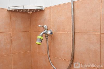 Apartemen Green Pramuka City - Cozy Living Studio Apartment at Green Pramuka City near Shopping Center By Travelio