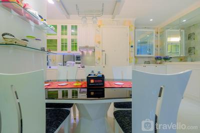 Apartemen Ancol Mansion - Relaxing 2BR with Ocean View at Ancol Mansion Apartment By Travelio