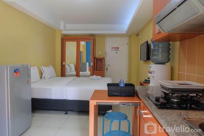 Apartemen Green Palace Kalibata - Lavish and Strategic Studio at Green Palace Kalibata Apartment By Travelio