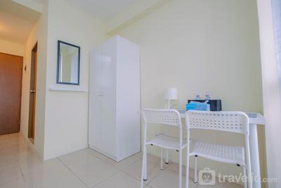 Apartemen Tifolia - Tifolia Studio Apartment with Double Bed near LRT Station By Travelio