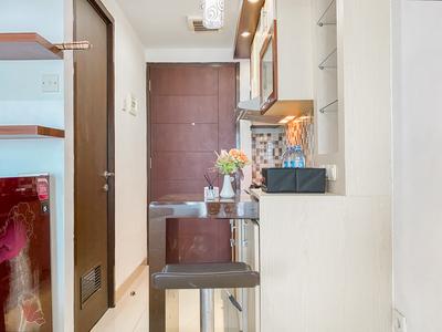 Apartemen Grand Dhika City - Modern Look Studio at Grand Dhika City Apartment By Travelio