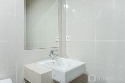 Apartemen Puri Mansion - 2BR Unfurnished at Puri Mansion Apartment with AC and Private Lift By Travelio