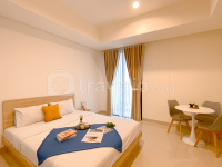 Cozy and Neat Studio at Cleon Park Apartment By Travelio