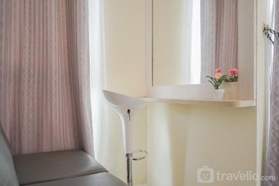 Apartemen Skylounge Tamansari - Minimalist and Stylish Studio Skylounge Tamansari Apartment By Travelio