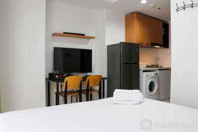 Apartemen West Vista - Fancy and Nice Studio Room at West Vista Apartment By Travelio