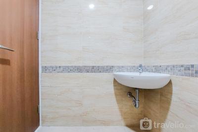 Apartemen B Residence - Good Price and Homey Studio Apartment at B Residence By Travelio