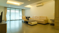 Big and Elegant 3BR Apartment at Simprug Park Residences By Travelio