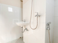 Apartemen Royal Garden  - Unfurnished Studio Room with AC at Royal Garden Apartment By Travelio