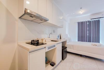 Apartemen Sky House Alam Sutera - Simply Design Studio Room Sky House Alam Sutera Apartment By Travelio
