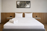 Spacious 1BR Combined Unit at Apartment Tamansari Skylounge Balikpapan By Travelio