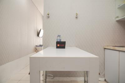 Apartemen Nifarro Park - Cozy Studio at Nifarro Park Apartment By Travelio