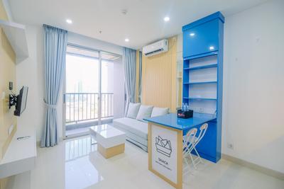 Minimalist and Comfy 1BR Ciputra World 2 Apartment By Travelio