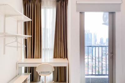 Apartemen Ciputra World 2 - Modern Look Studio Room at Ciputra World 2 Apartment By Travelio