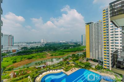 Apartemen Springlake Summarecon Bekasi - Pool View Studio Apartment Springlake Summarecon Bekasi By Travelio