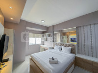 Comfy and Best Location 1BR at Gunawangsa Merr Apartement By Travelio