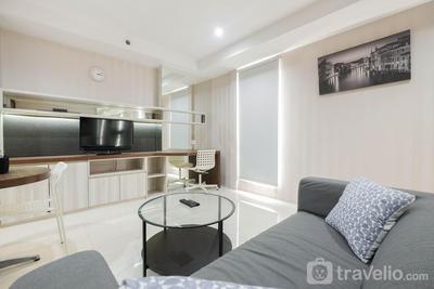 Apartemen Azalea Suites - Elegant and Comfy Studio Azalea Suites Apartment Cikarang By Travelio