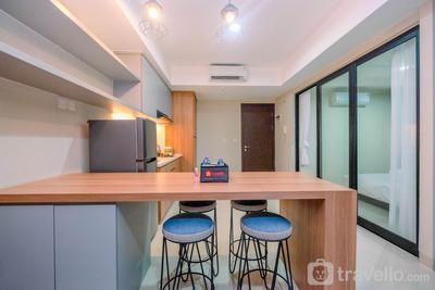 Apartemen Nine Residence - Cozy 2BR Apartment Nine Residence with City View By Travelio