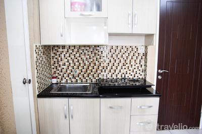 Apartemen Mutiara Bekasi - Pool View 2BR Mutiara Bekasi Apartment By Travelio