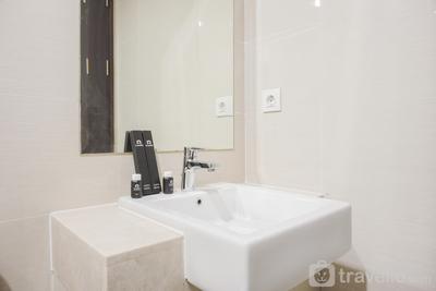 Apartemen Puri Mansion - Elegant and Comfort Studio at Puri Mansion Apartment near Mall By Travelio