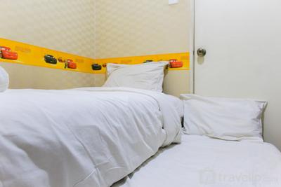 Apartemen Kalibata City - Comfortable and Cozy 2BR at Kalibata City Apartment By Travelio
