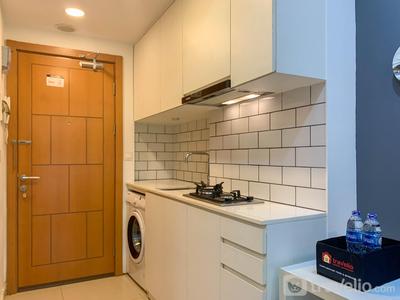 Apartemen The Nest Puri - Comfy and Cozy Design Studio Room The Nest Puri Apartment By Travelio