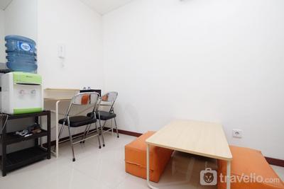 Apartemen Green Bay Condominium - Homey 1BR Apartment with City View Green Bay Condominium By Travelio