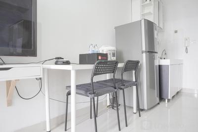 Apartemen Westmark Tanjung Duren - Comfort and Cozy Living Studio Room at Westmark Tanjung Duren Apartment By Travelio