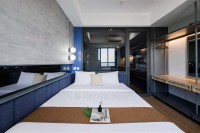 Bright and Cozy 1BR at Collins Boulevard Apartment By Travelio